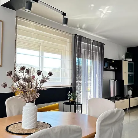 Apartments Matea Tisno Exterior photo